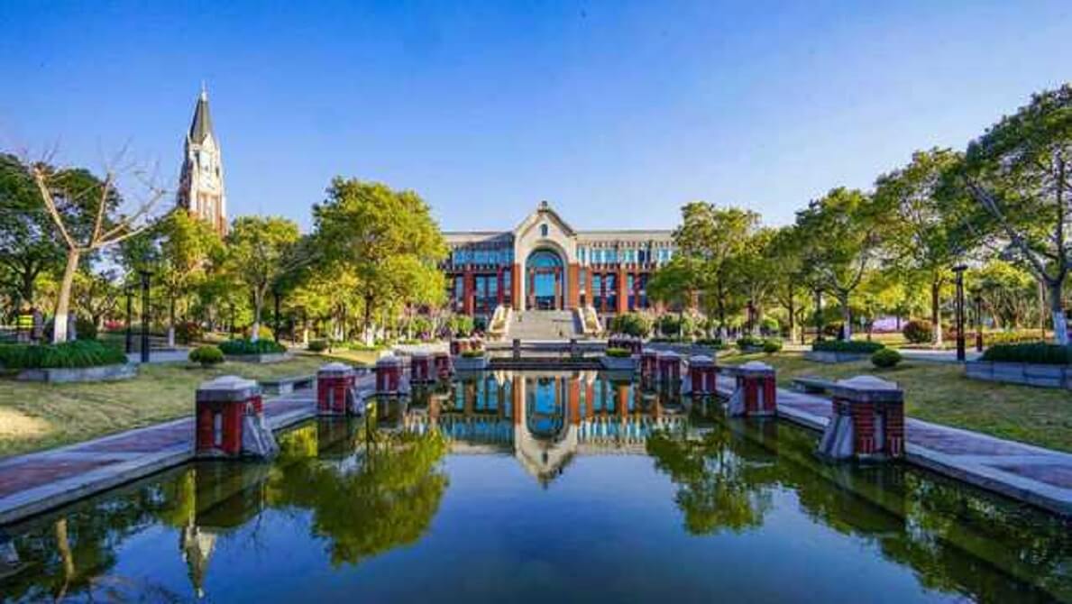 华东政法大学明珠楼